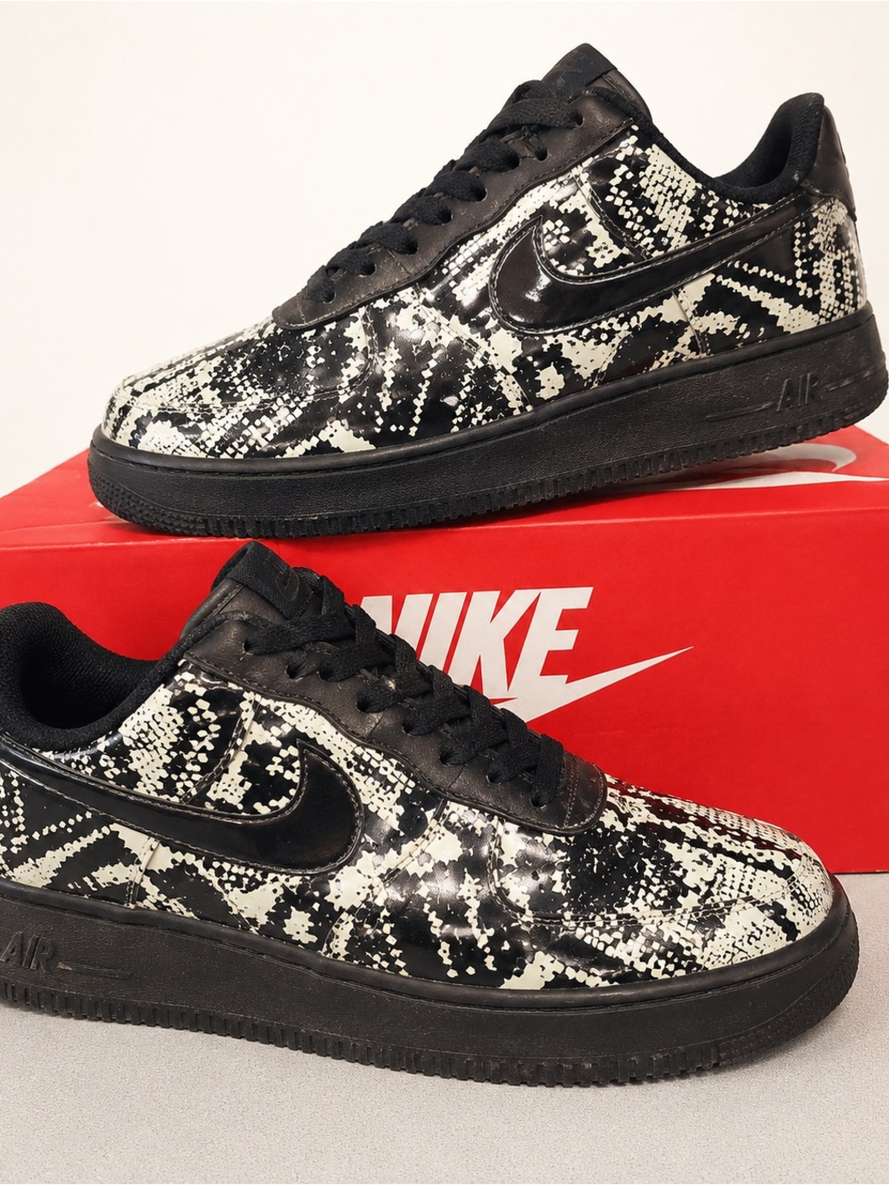 Nike Adult Black & White Snake-Print Sneakers